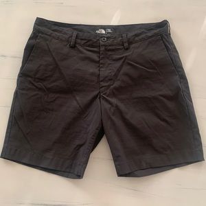 North Face size 36 dark gray shorts with pockets